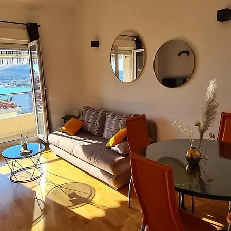 Apartment Deni